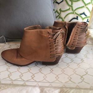 Sam Edelman low heel bootie